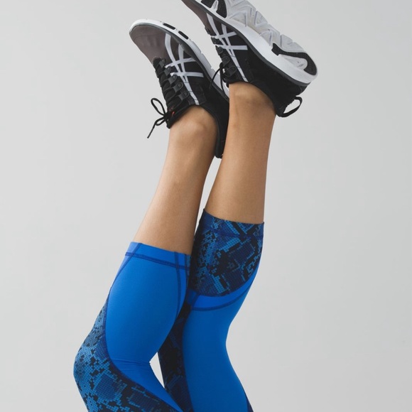 Lululemon Inspire  Crop I Mesh Mini Siggy Pipe Dream  Blue Sz 6 K - Picture 2 of 11